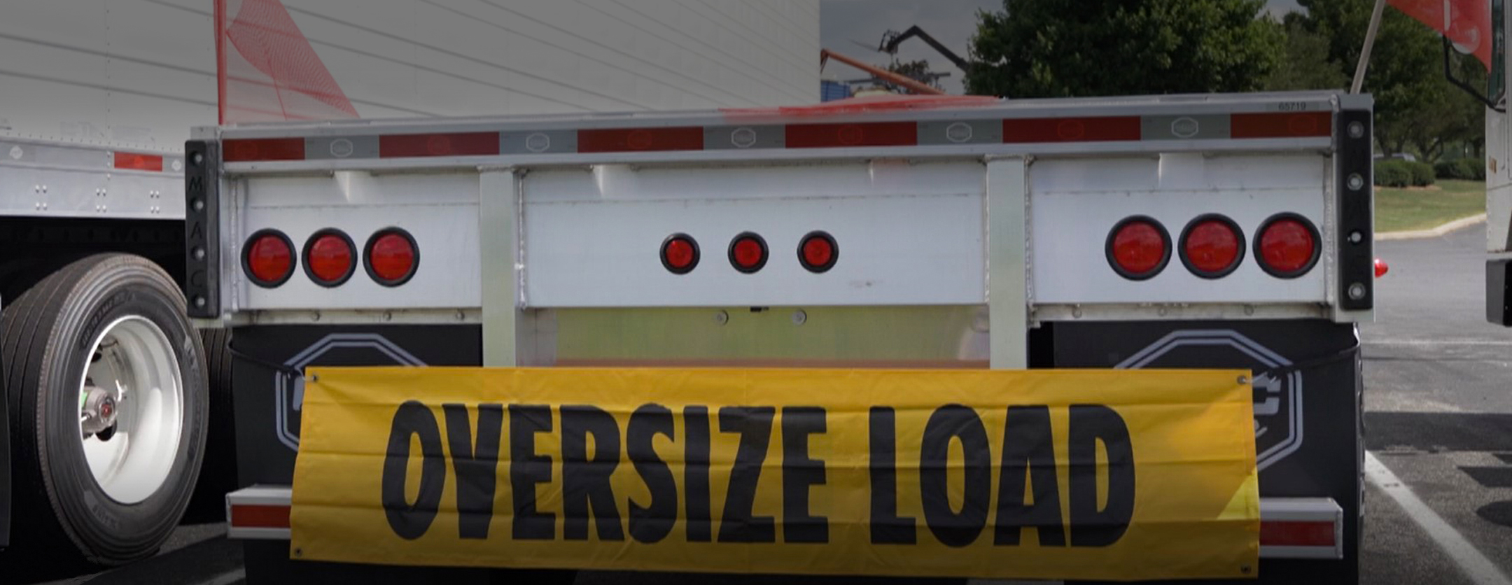 Mobile Load Sign Oversize Load Signs and Flags | Utility Keystone Semi-Trailer Sales