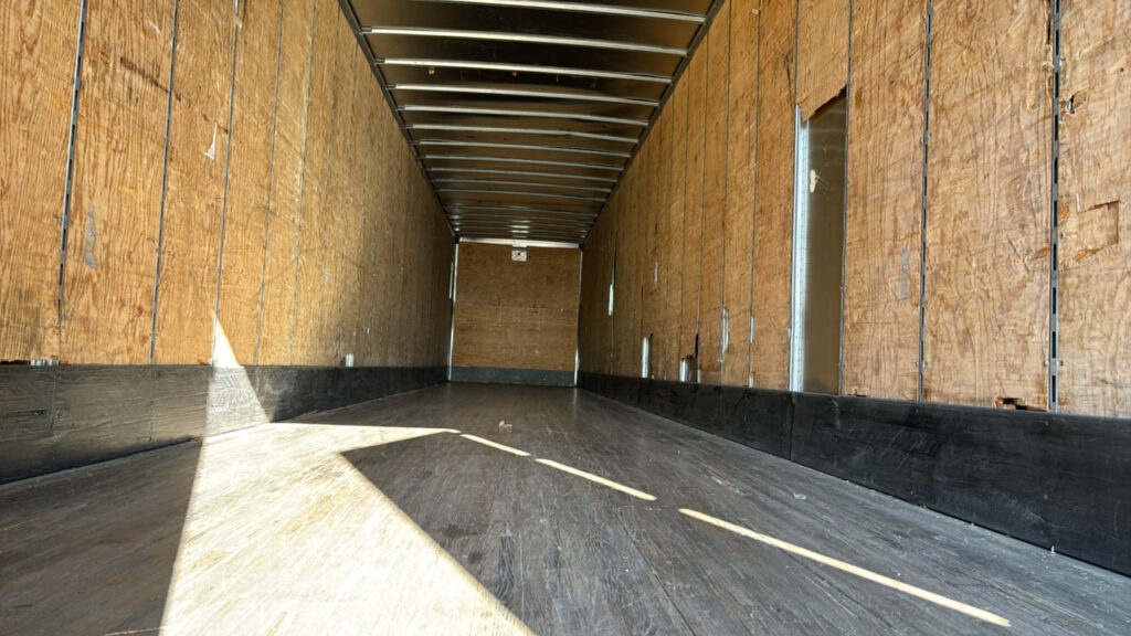 2016 53′ x 102″ Hyundai – Dry Van — T18079