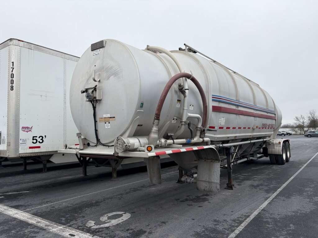 2005 42′ x 96″ Heil – Tank — T18779
