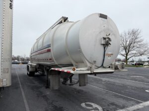 2005 42′ x 96″ Heil – Tank — T18779