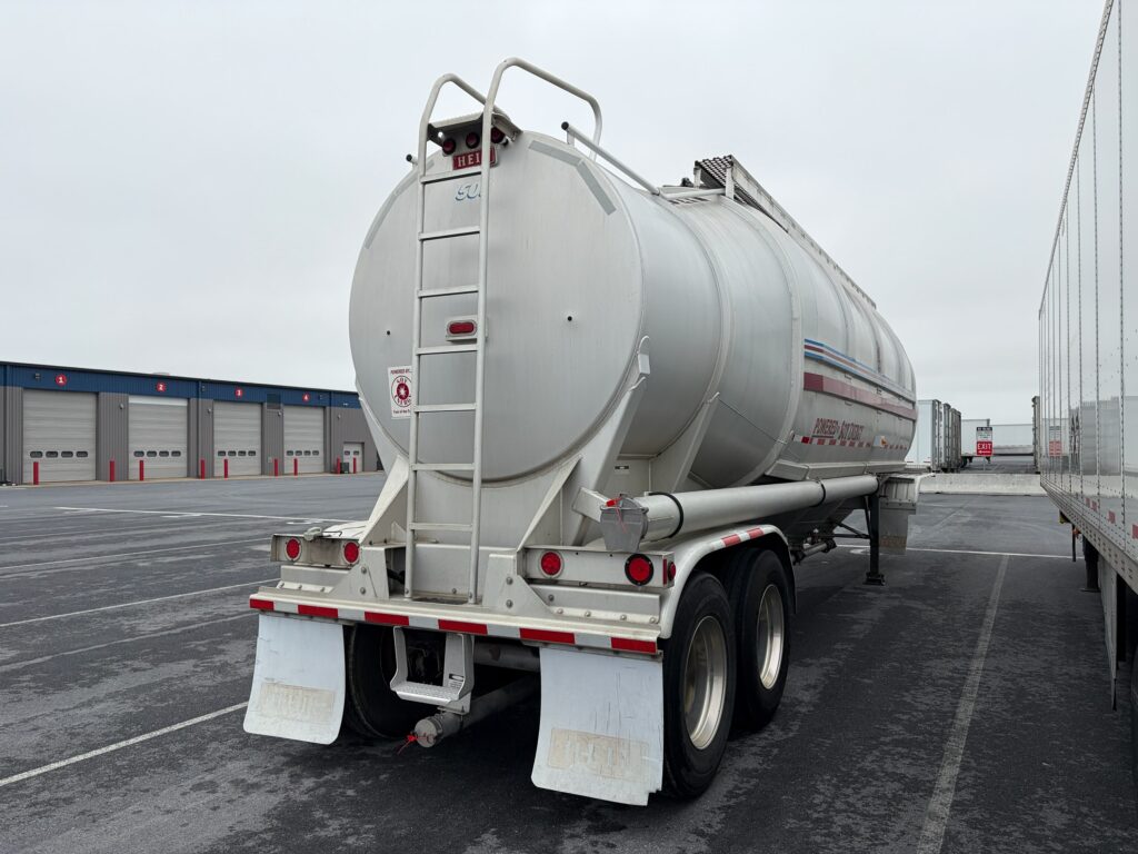 2005 42′ x 96″ Heil – Tank — T18779