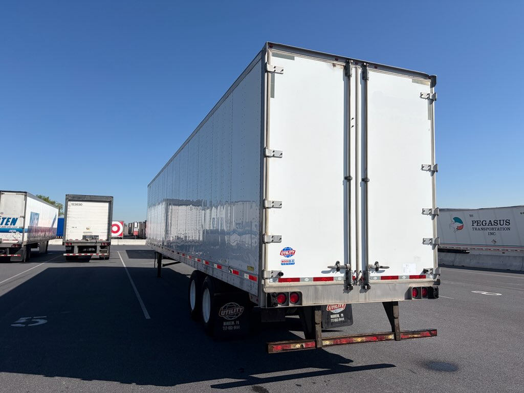 2015 53′ x 102″ Utility – Dry Van — T18658
