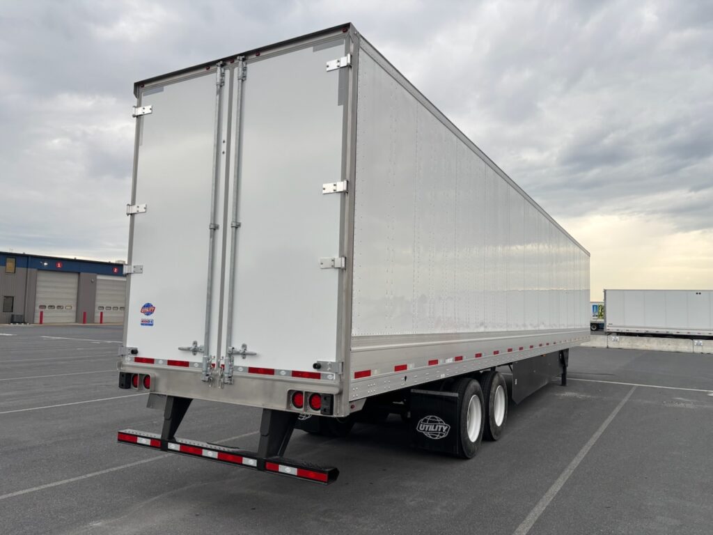 2027 53′ x 102″ Utility – Dry Van — V7737605