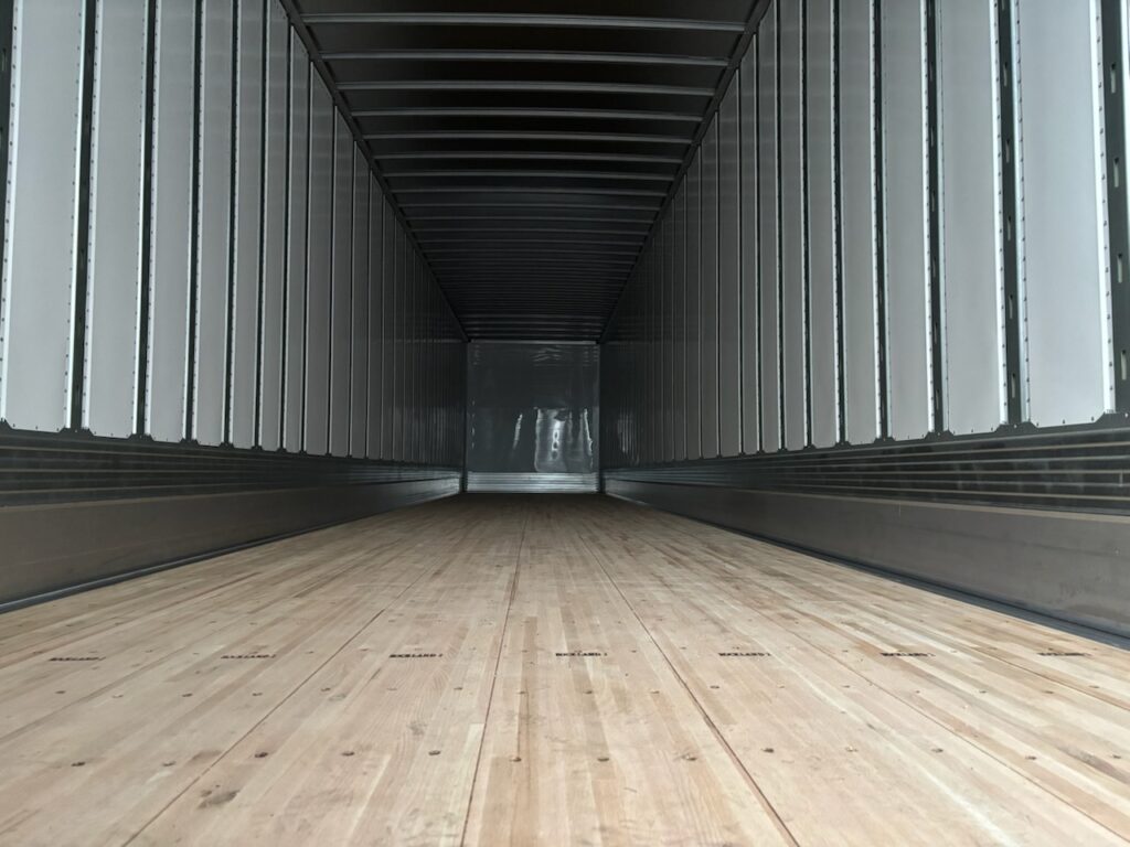 2027 53′ x 102″ Utility – Dry Van — V7737602