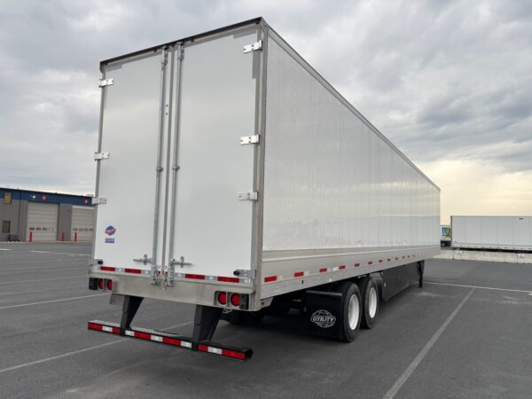 2027 53′ x 102″ Utility – Dry Van — V7737613