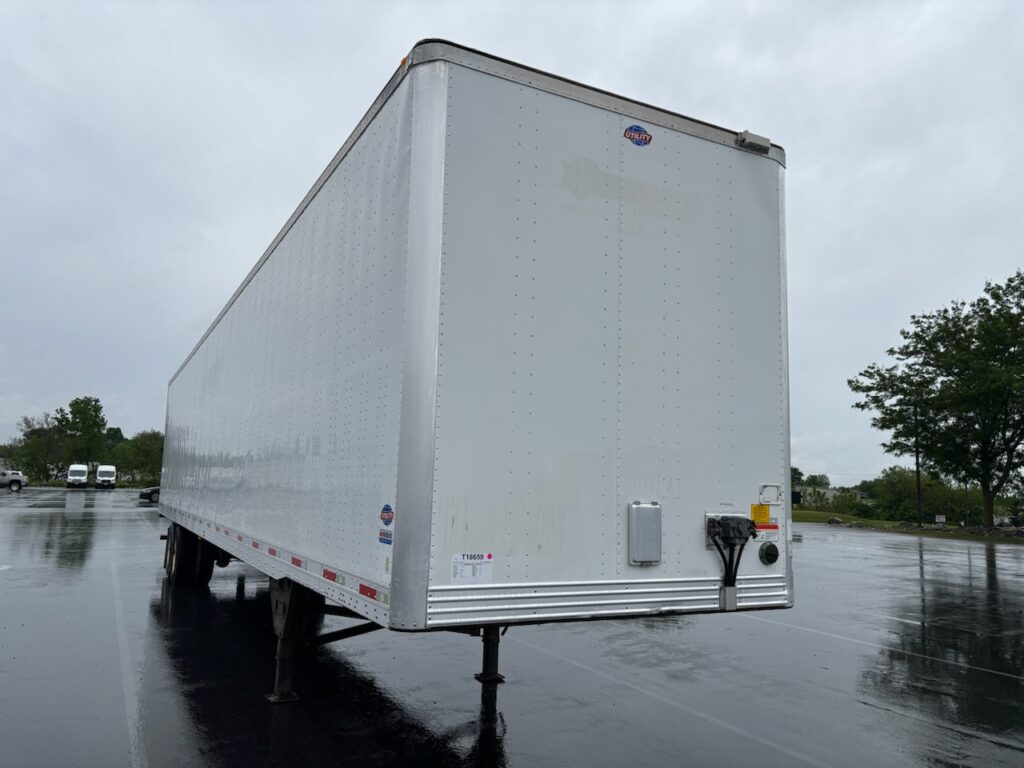 2015 53′ x 102″ Utility – Dry Van — T18659