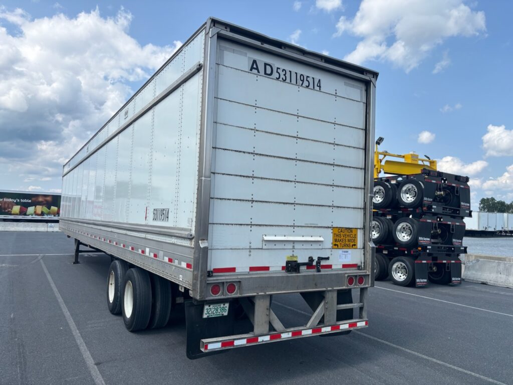 2012 53′ x 102″ Hyundai – Dry Van — T19594
