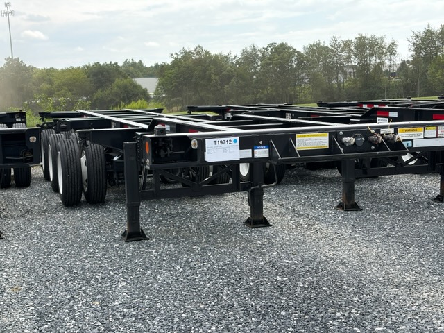 2026 96″ Hyundai – 20/40 12 Pin Tri Axle — T19711